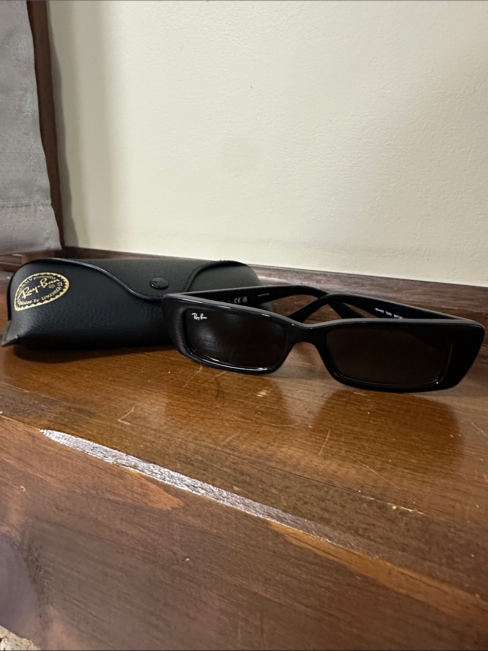 Ray-Ban Black Rectangular Sunglasses with Black Lenses and case